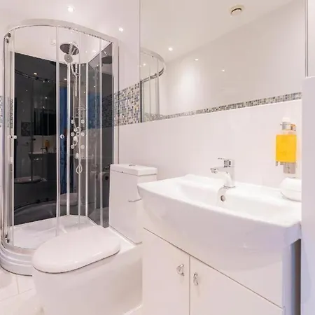 Centre Luxury With Sauna 2 Bedroom 2 Bathroom Lägenhet Tallinn