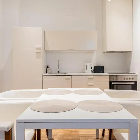 Rentigal Near Old Town Apartmán