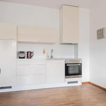 Apartment Rentigal Near Old Town *