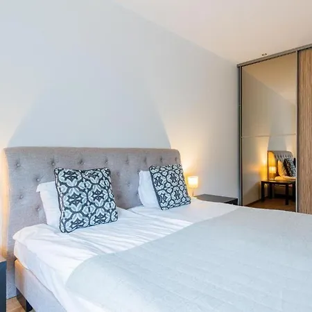 Rentigal Near Old Town Apartment *